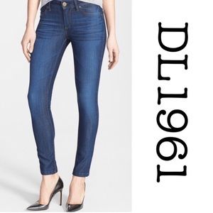 DL1961 Jeans Emma Legging 25 Soft Denim Penn Wash